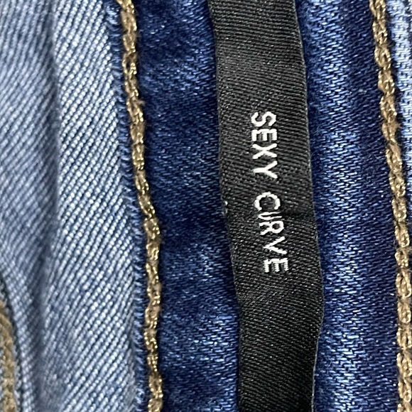 Guess jeans size 28 - Picture 14 of 16